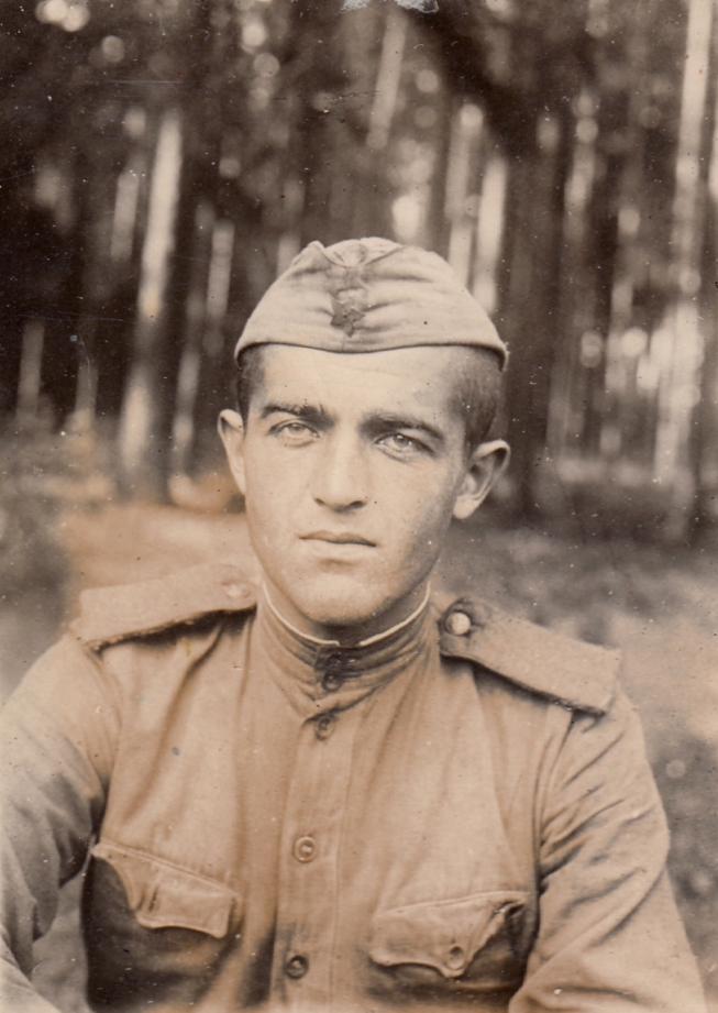 Ռաֆայել Իշխանյանը, 1945